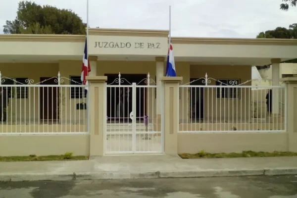 El conocimiento de medida de coerción contra Paulino De la Cruz, acusado de presuntamente violar sexualmente a una menor de 14 años en Verón. Foto: Fuente externa 