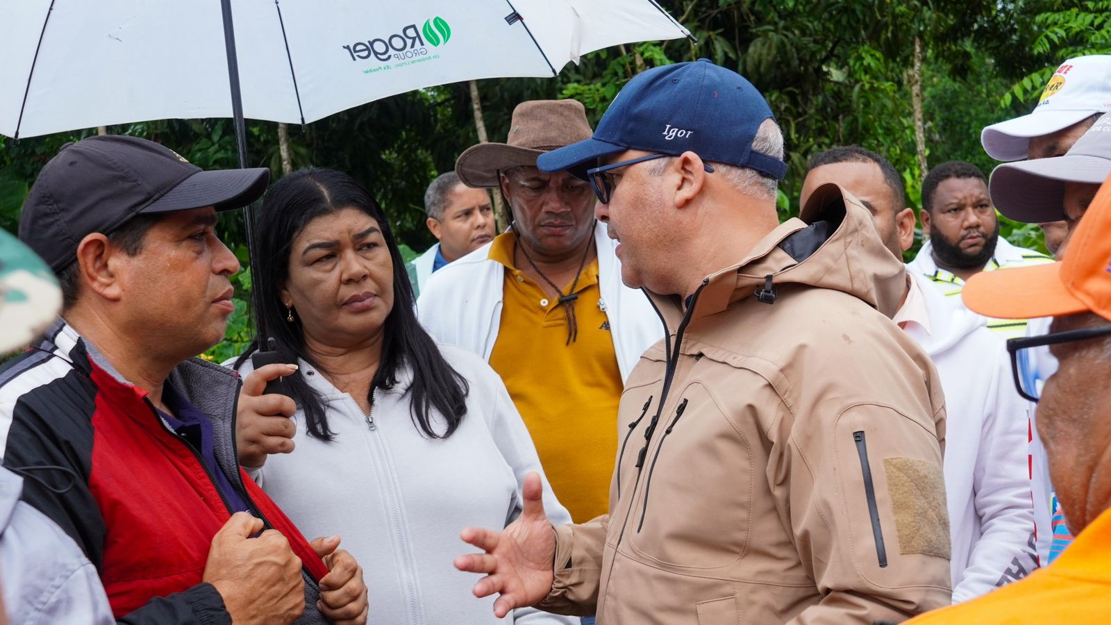 Ministro Igor Rodríguez lleva ayudas a los afectados por lluvias