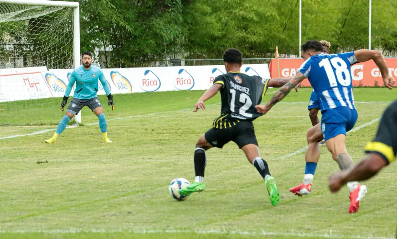 Ahora Moca FC es tercero con 22 puntos y un partido menos, que se jugará el 8 de junio en el Parque del Este contra Atlético San Cristóbal.