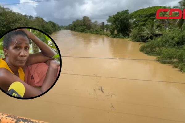 “Por aquí no ha venido nadie” dice Berkis Álvarez, afectada por río Yuna en Villa Riva