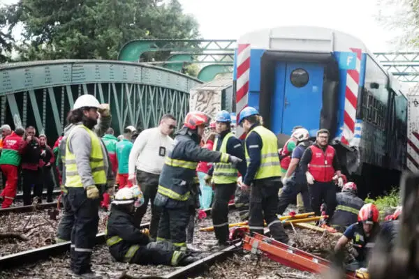 Choque de trenes en Buenos Aires deja 90 heridos, varios de gravedad