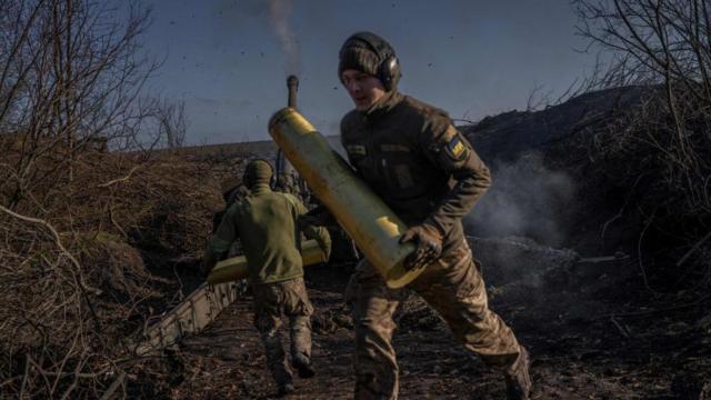 La guerra en Ucrania: bombardeos diarios en Járkov