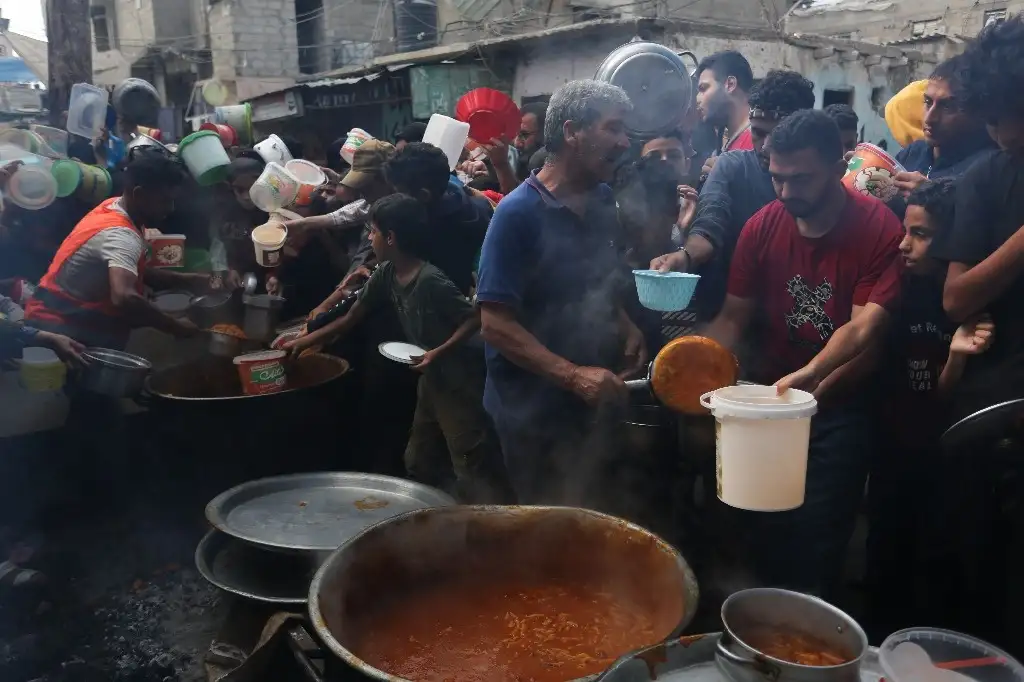 Distribución de alimentos en Rafah (foto, fuente externa)