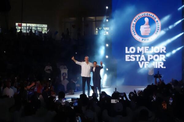 Presidente Luis Abinader encabeza cierre de campaña de Guillermo Moreno