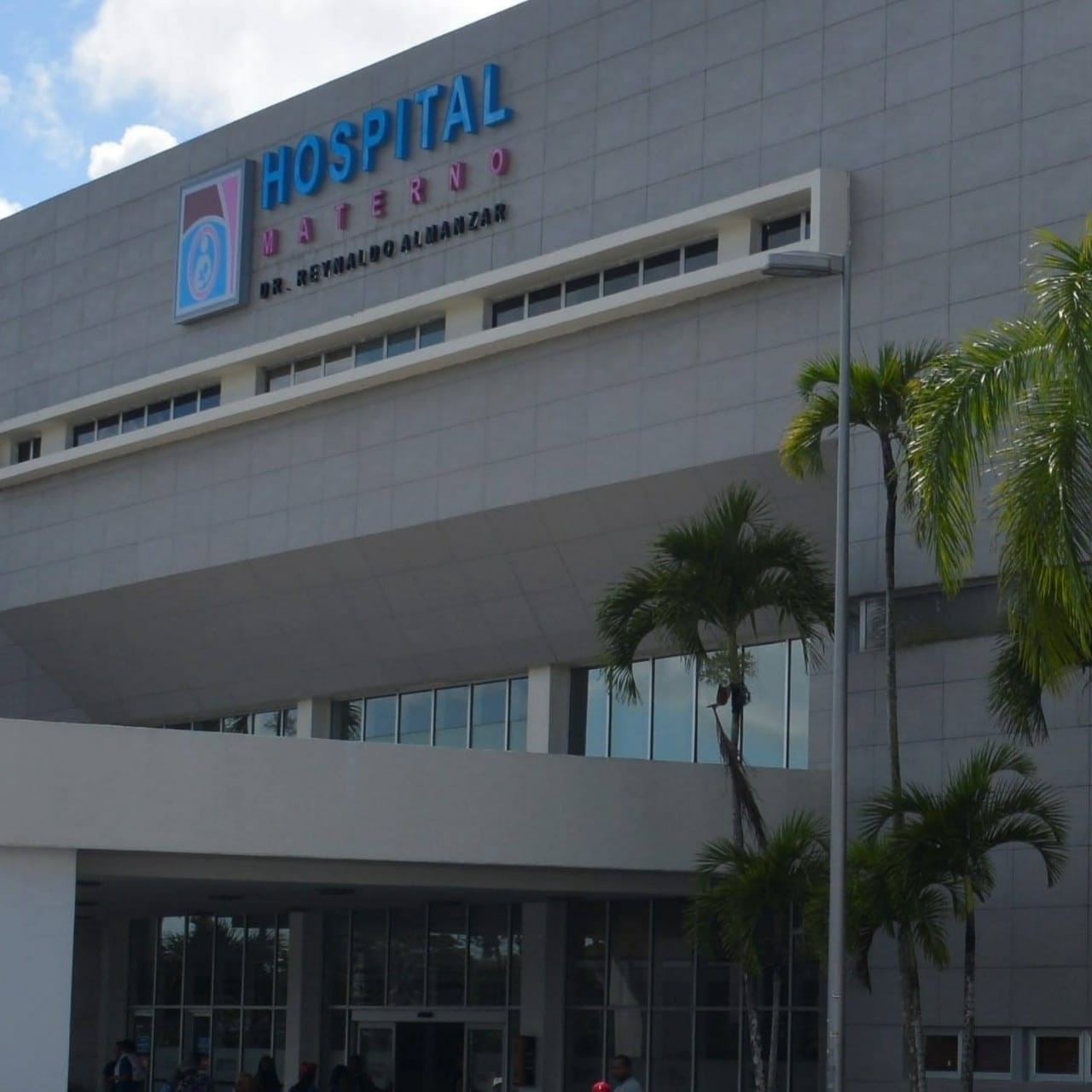 Hospital Materno Dr. Reynaldo Almánzar convoca para recepción de documentos de aspirantes  a residentes de diferentes especialidades. Foto fuente externa