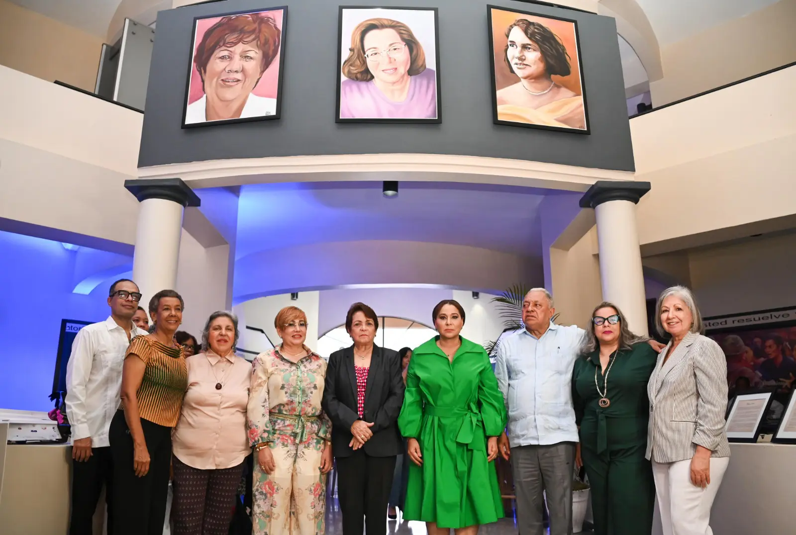 Ministerio de la Mujer devela los retratos de Abigail Mejía, Gladys Gutiérrez y Magaly Pineda en la Galería de la Mujer Dominicana “María Trinidad Sánchez” (foto: fuente externa)