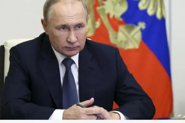 Von der Leyen acusa Putin plantear condiciones indignantes paz
