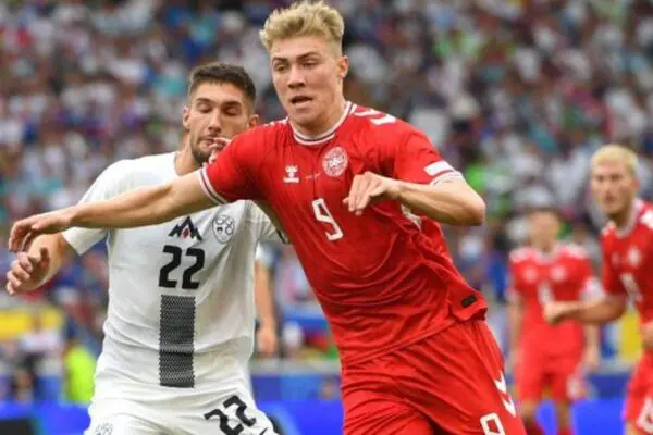 Dinamarca y Eslovenia empataron en su estreno en la Eurocopa