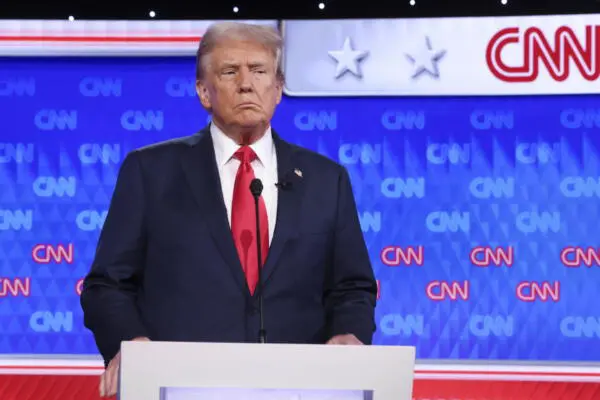 El expresidente de EE.UU., Donald  Trump durante el debate presidencial en Atlanta (EE.UU.). 