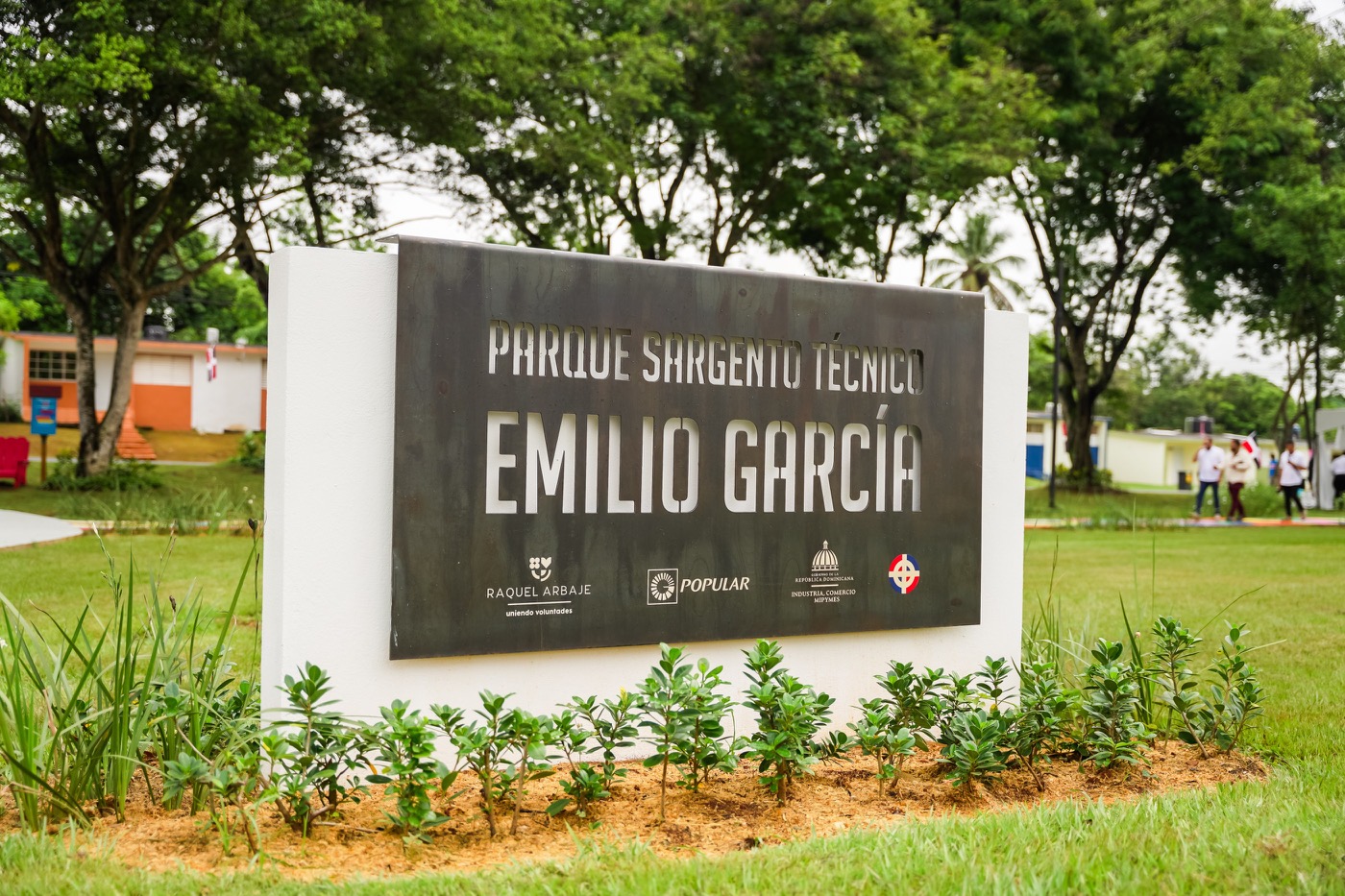 Inauguran remozado parque Base Aérea de San Isidro