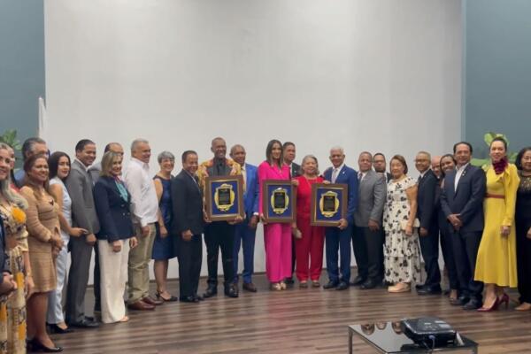 Personalidades reconocidas durante tradicional gala en Cotuí. Foto CDN Digital
