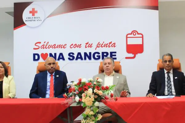 Cruz Roja Dominicana propone mesa de trabajo multisectorial para crear cultura de donación de sangre. (foto, fuente externa)
