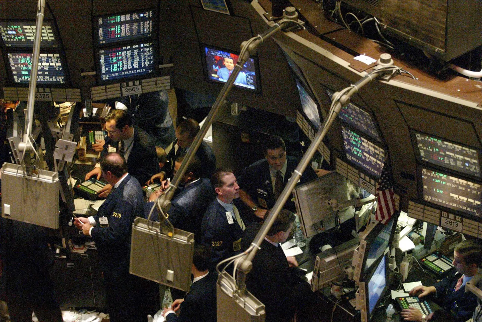 Últimos datos empleo EE.UU. incita apertura en rojo de Wall Street