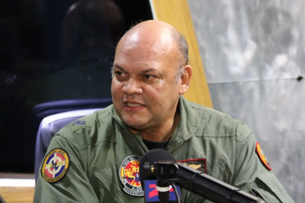Personal dominicano se suma a investigación de accidente aéreo en Miami / General Enmanuel Souffront, director de la Comisión Investigadora de Accidentes de Aviación CIAA.