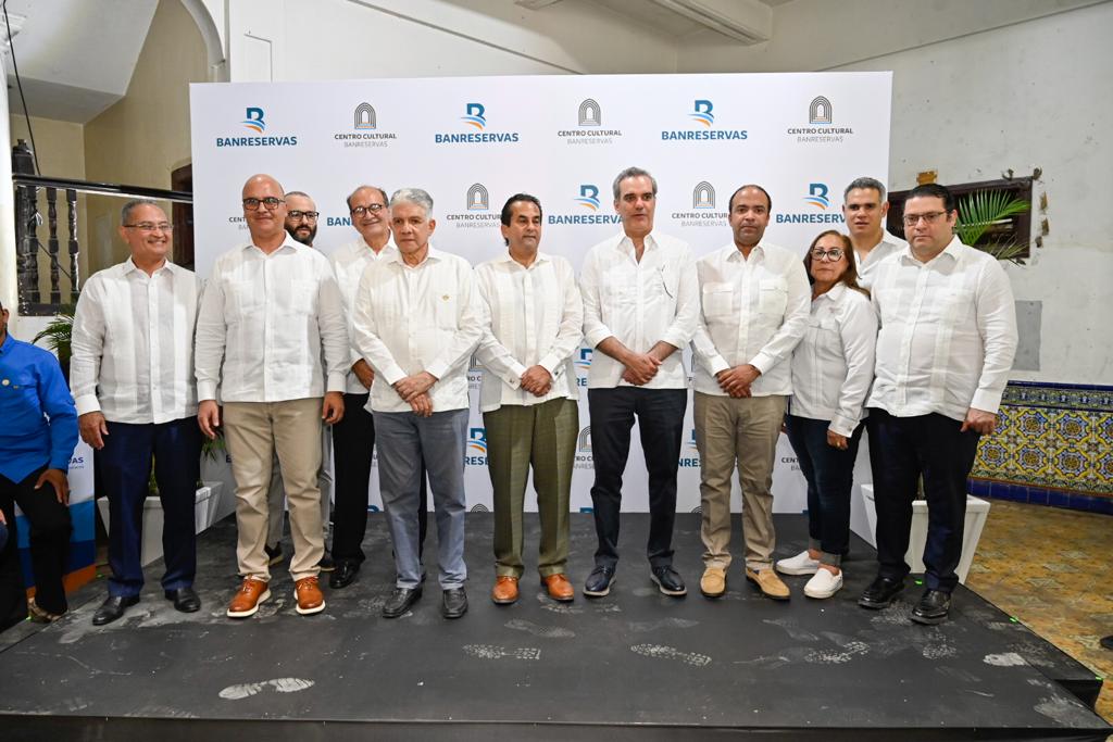 El presidente Luis Abinader anunció que el antiguo edificio del hotel Mercedes, será rescatado para instalar el Museo de Arte de Santiago