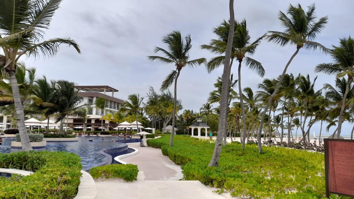 El turismo dominicano sigue rompiendo récords históricos, mientras otros países de la región aún no se recuperan y anuncian cierres de hoteles, como el caso de Panamá.