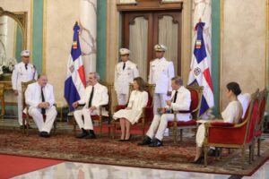 La ceremonia protocolar fue realizada en el Salón de Embajadores del Palacio Nacional