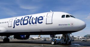 Servicios de JetBlue en “aterrizaje forzoso” en RD