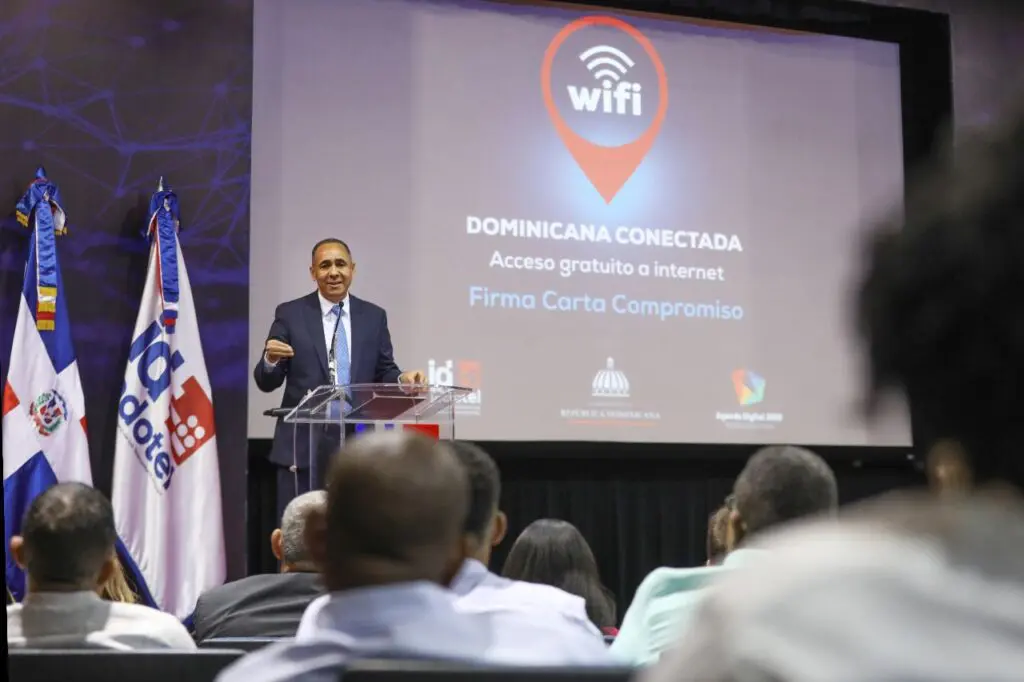 Indotel firma compromiso para instalación de 41 puntos Wi-Fi públicos