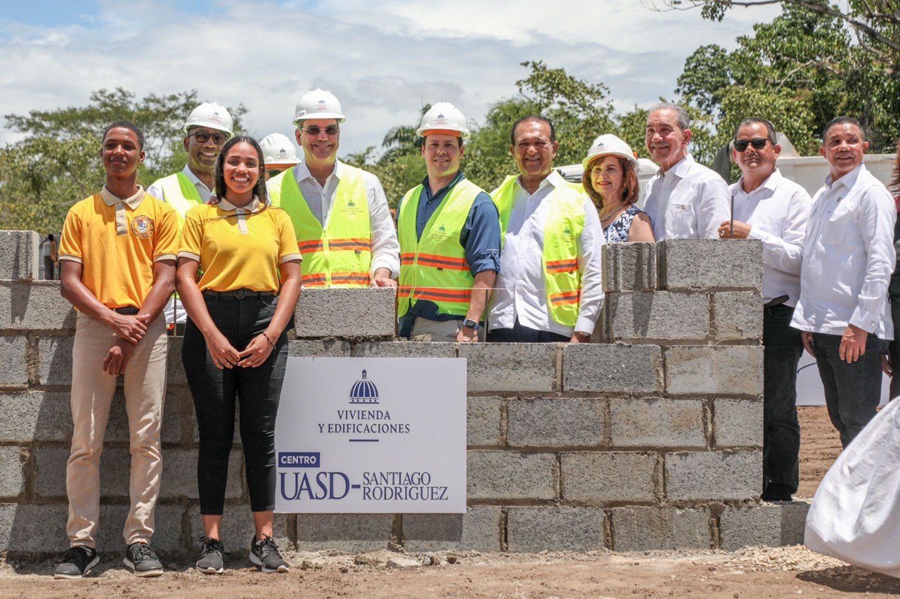 Presidente deja iniciada construcción UASD en Santiago Rodríguez