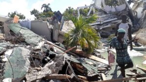 Haití, bajo acuciante crisis, recuerda a víctimas de terremoto de 2021