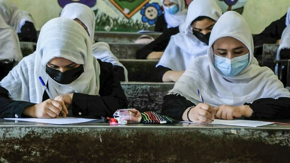 Unicef denuncia el coste económico del cierre de escuelas en Afganistán