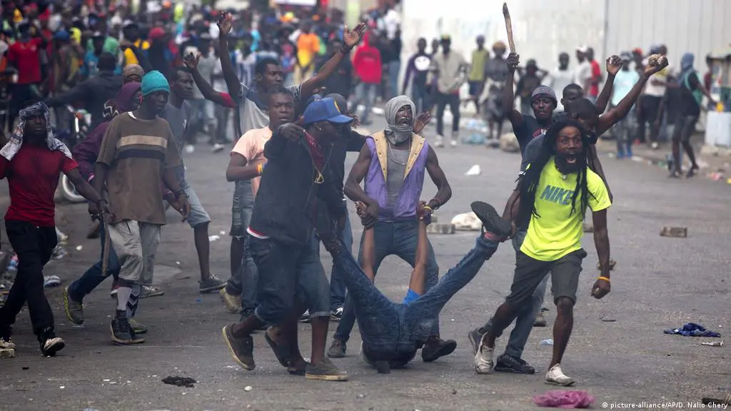 Un hombre muere en las protestas por el alto costo de la vida en Haití FOTO: ARCHITVO
