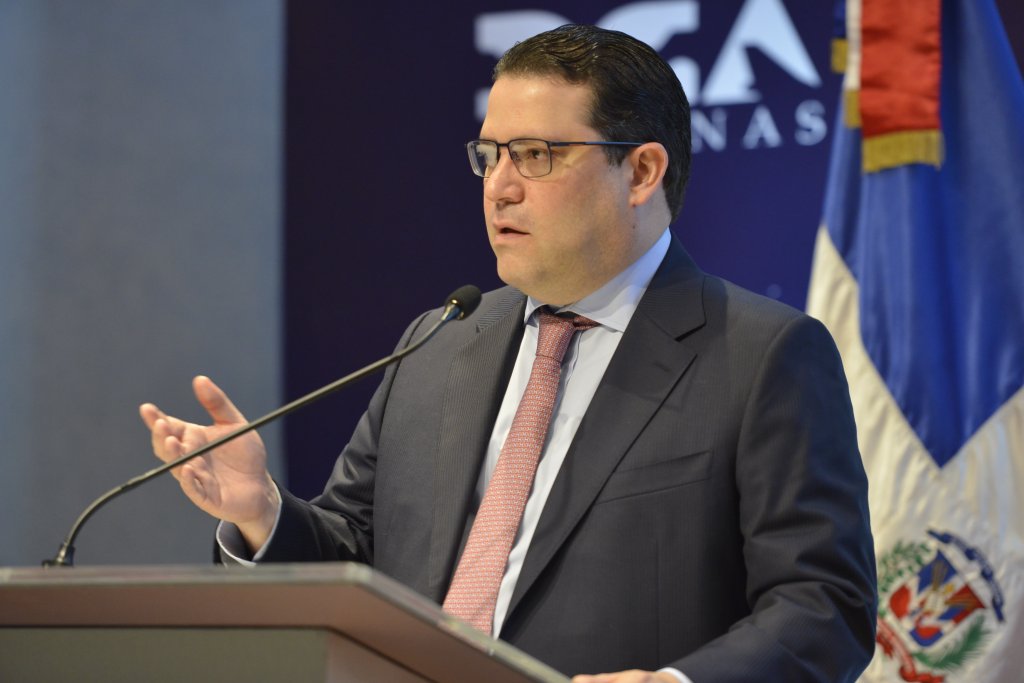 Sanz Lovatón: se está creando una nueva Aduanas en el país