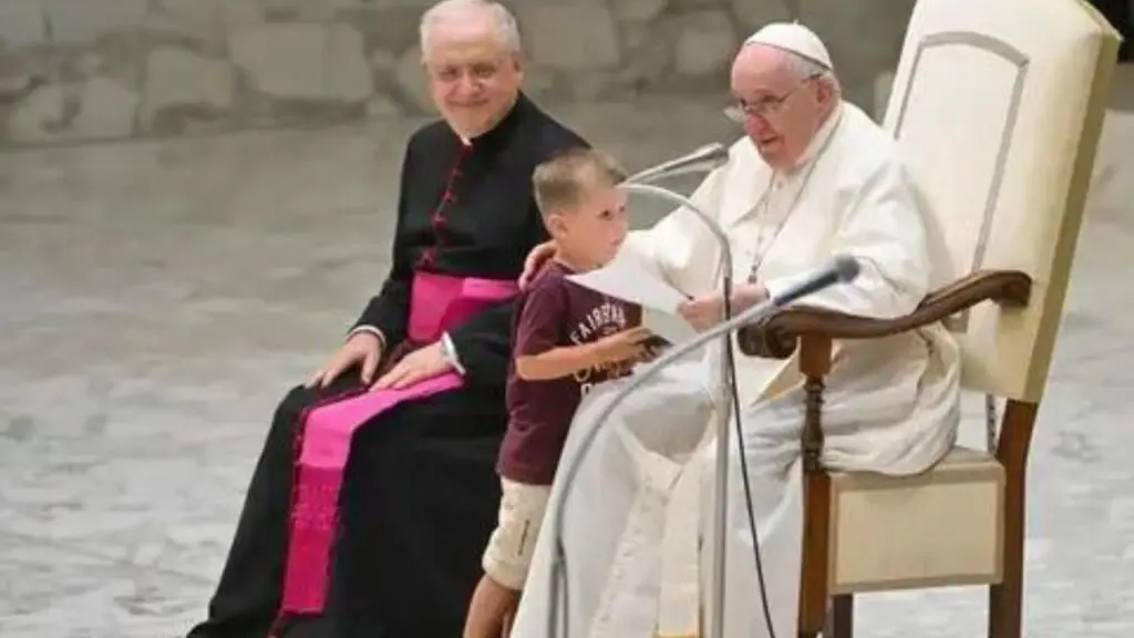 El papa asegura que "la alianza entre ancianos y niños salvará la familia"