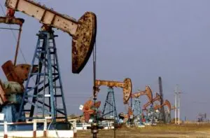 Petróleo de Texas abre con una caída del 5,21 %, hasta 87,29 dólares