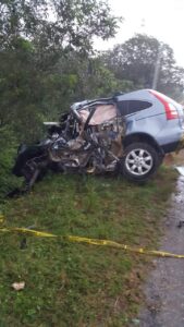 Tres personas mueren en triple choque en la autovía Juan Pablo II en Monte Plata
