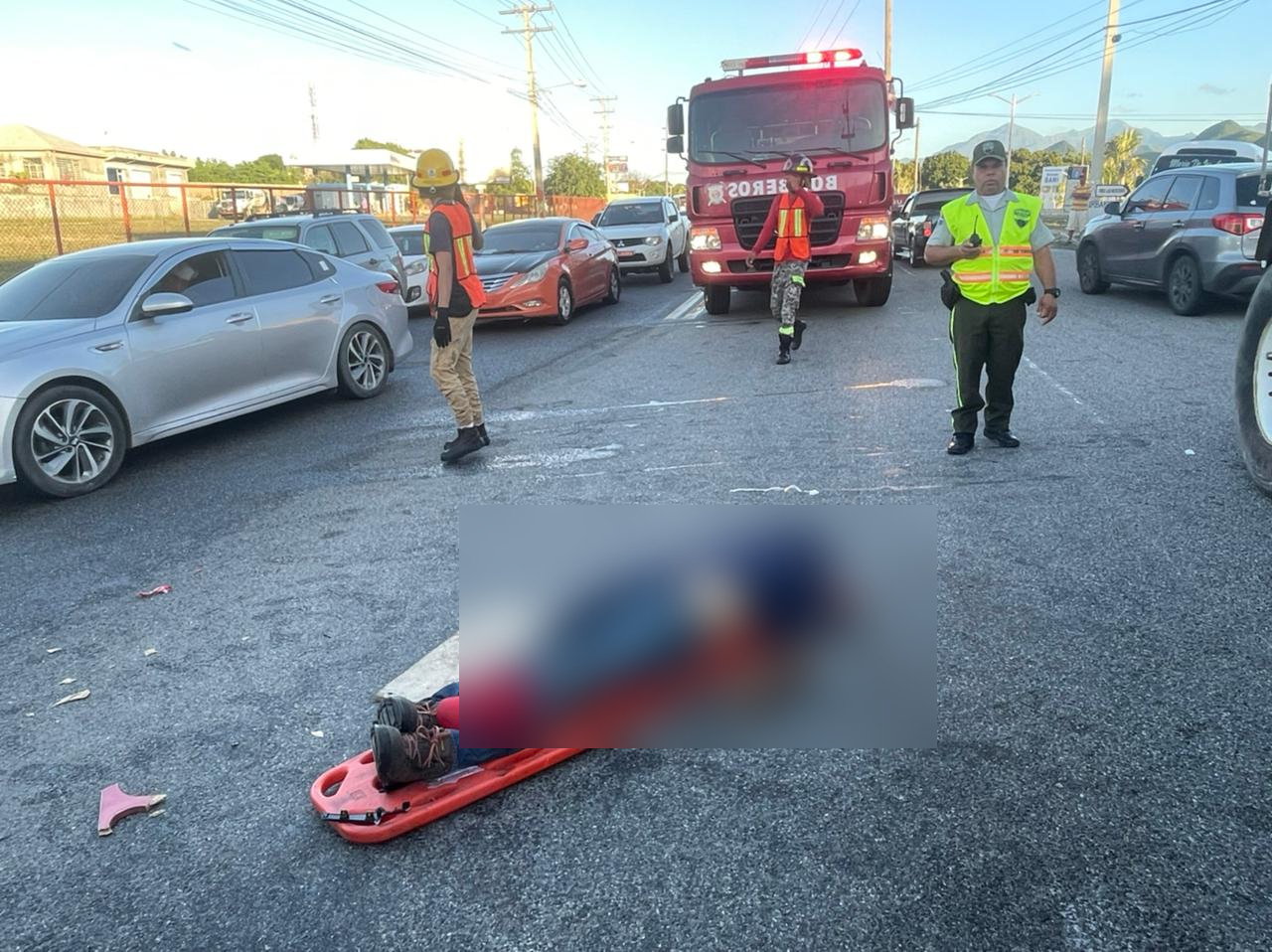 Accidente de tránsito en Baní deja un muerto y cinco heridos