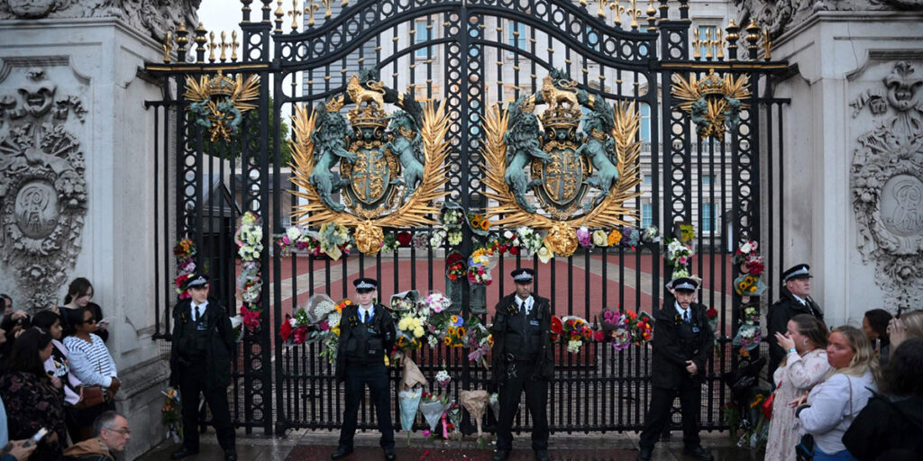Guardias en el palacio de Buckingham.