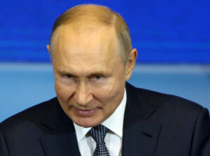 Putin llama a Ucrania a poner fin a la guerra y volver la mesa de negociación