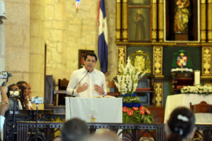 David Collado encabezó una eucaristía por el Día Mundial del Turismo. Félix de la Cruz