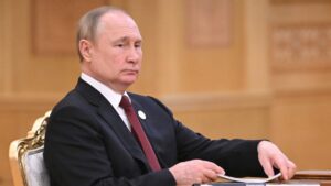 Putin firma una ley para facilitar el pasaporte a extranjeros que se alisten