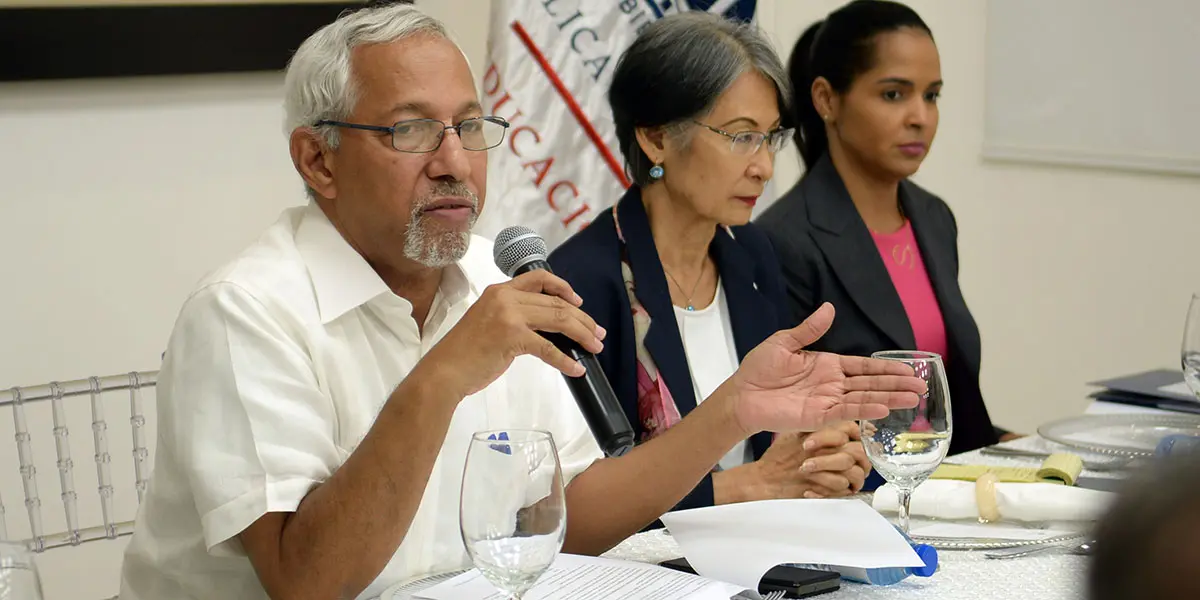 Garantizan cupos a 136 mil estudiantes en centros privados