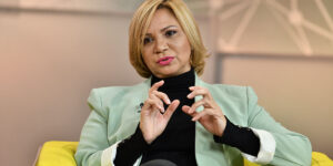 Soraya Suárez, secretaria de la Cámara de Diputados (PRM), recortar el presupuesto a Minerd viola la constitución