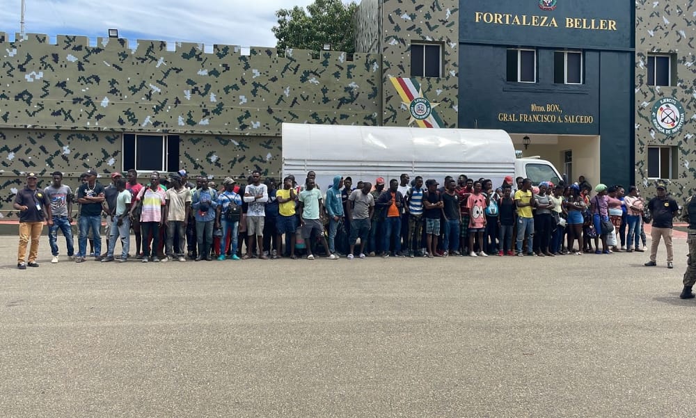 Detienen 241 haitianos indocumentados en La Vega y línea Noroeste