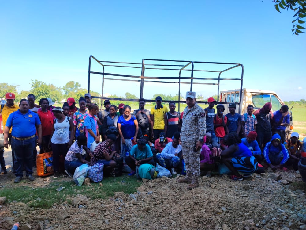 Detienen 138 haitianos indocumentados en la frontera