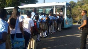 En el país ya existe transporte para estudiantes, recuerda la ADP
