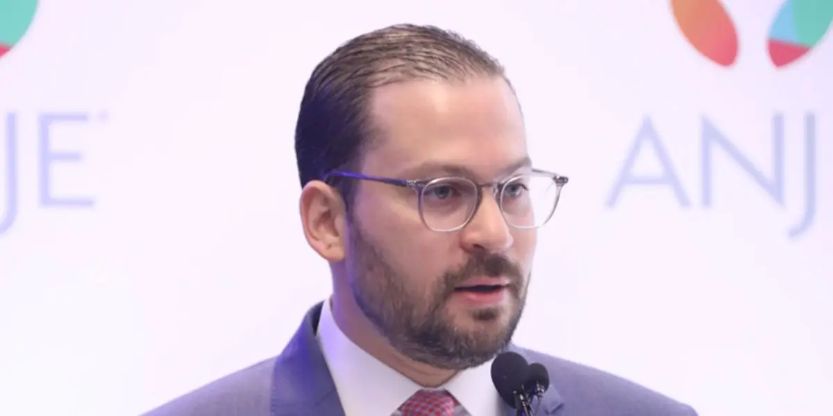 Sol Disla ANJE juramenta la directiva 2022-2023