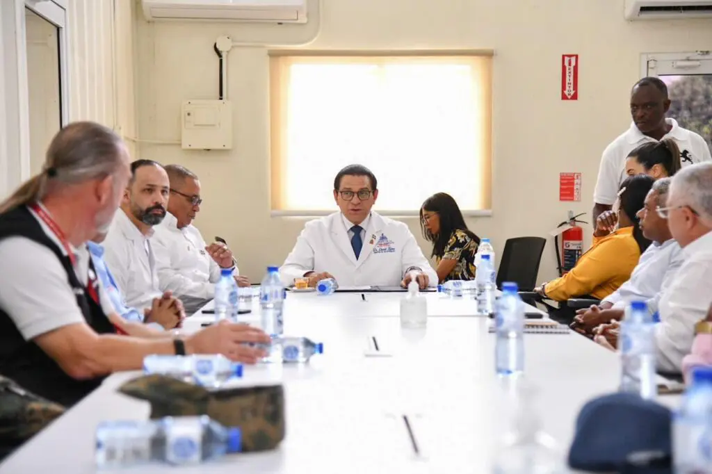 El ministro de Salud sostuvo una reunión con las autoridades de Elías Piña. Fuente externa