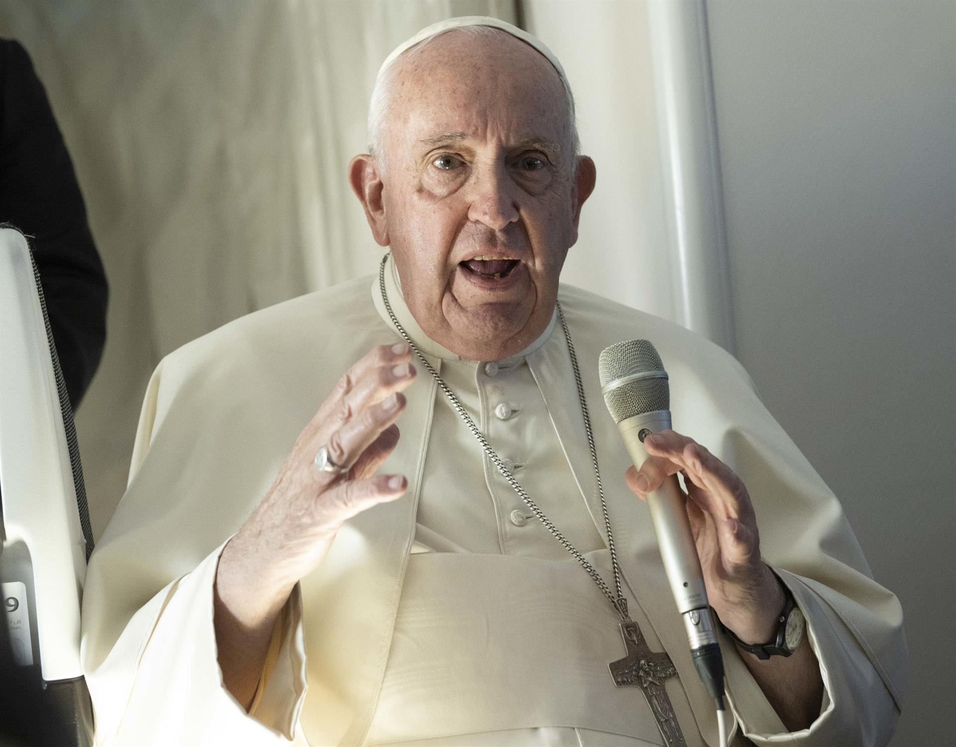 El papa dice la UE no puede dejar solos a países receptores de migrantes FOTO: FUENTE