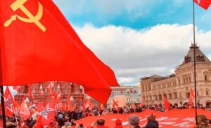 Los comunistas rusos celebran el 105 aniversario de la revolución bolchevique