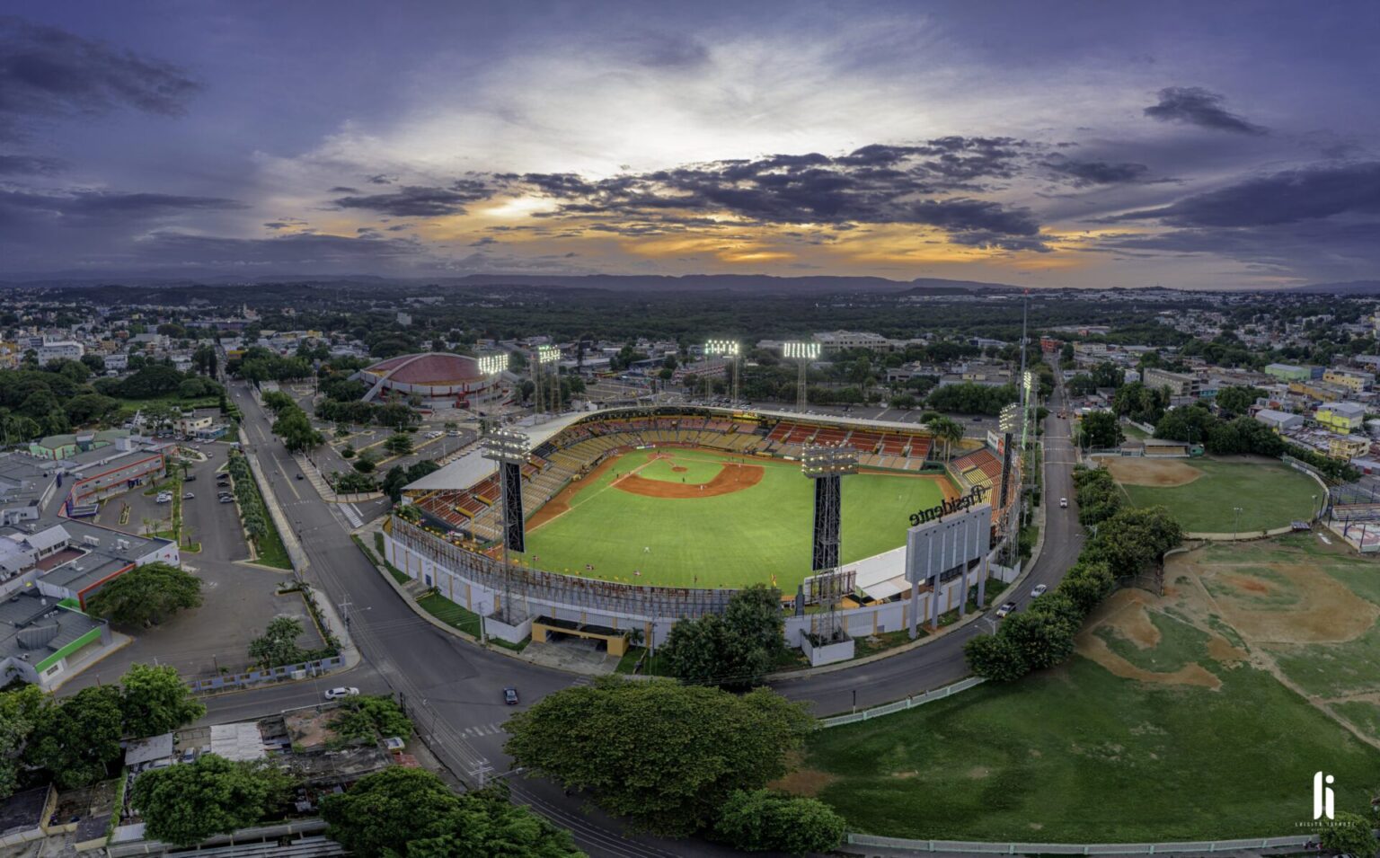 Conozca los estadios de béisbol RD