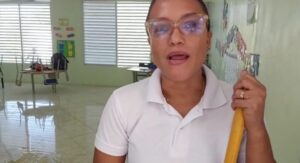 Padres de Escuela en Ciudad Juan Bosch reclaman por conserjes