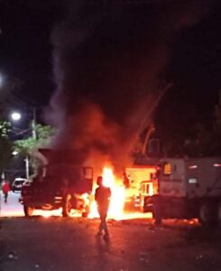 Incendia camión del secretario general de FENATRADO en Dajabón