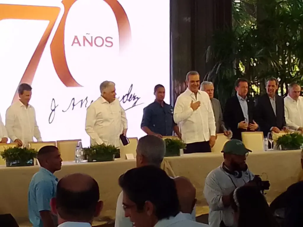 Ron Bermúdez celebra el 170 aniversario de fundación