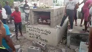 Profanan tumba para robarse mil pesos del ataúd FOTO: Portal Campesino Digital